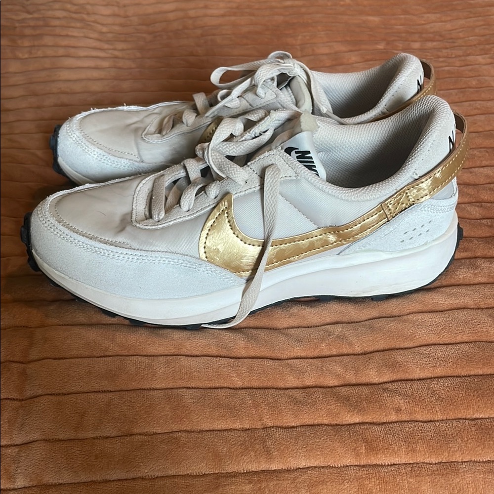Nike Cream & Gold Low-Profile Runner Sneakers - Picture 8 of 8